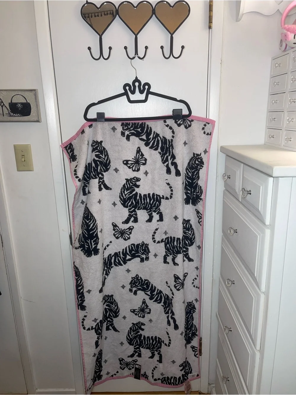 NWT Betsey Johnson Black & White Tiger Print Towel with Pink Trim